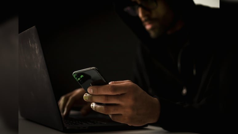 FBI Alerts Smartphone Users About Toll Scam
