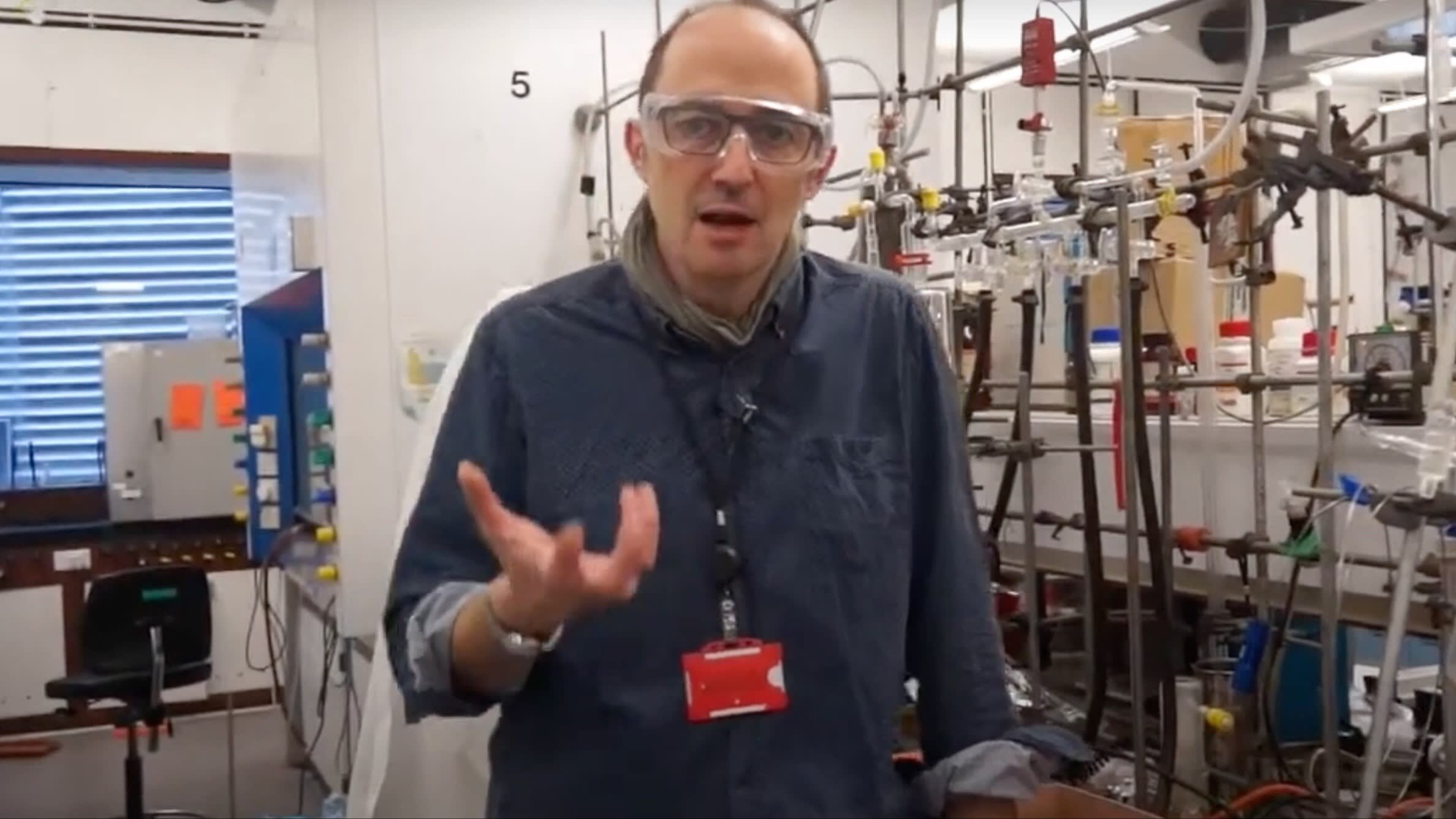 Scientist Returns Royal Society Prize in Protest Over Elon Musk's Fellowship