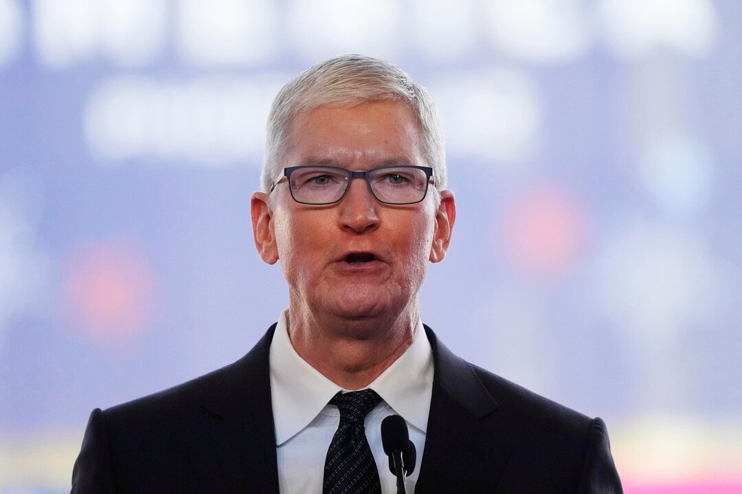 White House Criticizes Apple's Slow Shift Away from China