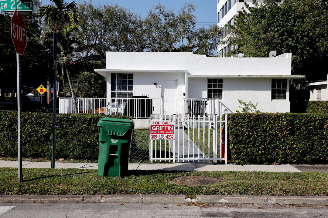 Florida Real Estate Market Faces Steep Downturn