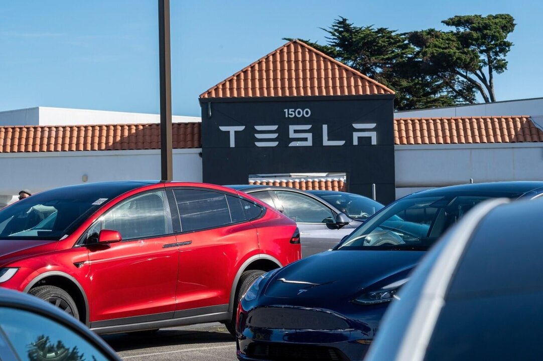 Florida Jury Orders Tesla to Pay $243 Million in Fatal Autopilot Crash Case
