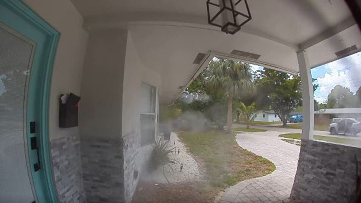 Gunmen Open Fire on Florida Home in Broad Daylight