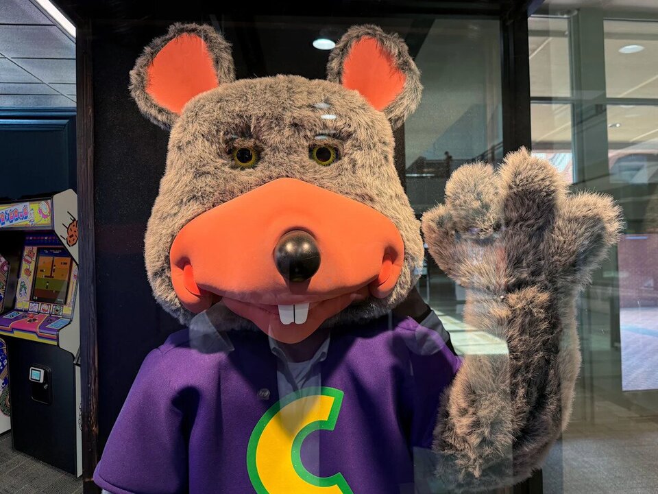 Chuck E. Cheese Mascot Arrested in Florida Credit Card Fraud Case