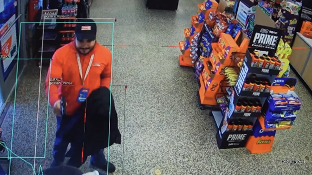 Florida Officer Fatally Shot by Gas Station Worker