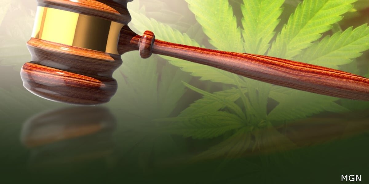 Court Rules Marijuana Smell Alone Not Probable Cause in Florida
