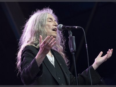 50 Years After Her Masterpiece Album, Patti Smith’s Sins Are Still as Mesmerizing as Ever