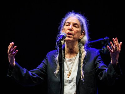 50 Years After Her Masterpiece Album, Patti Smith’s Sins Are Still as Mesmerizing as Ever