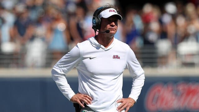Lane Kiffin Emerges as Leading Candidate in Florida Coaching Search