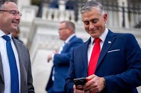 Washington Republican Congressman Challenges Governor to Televised Debate Amid Shutdown Standoff