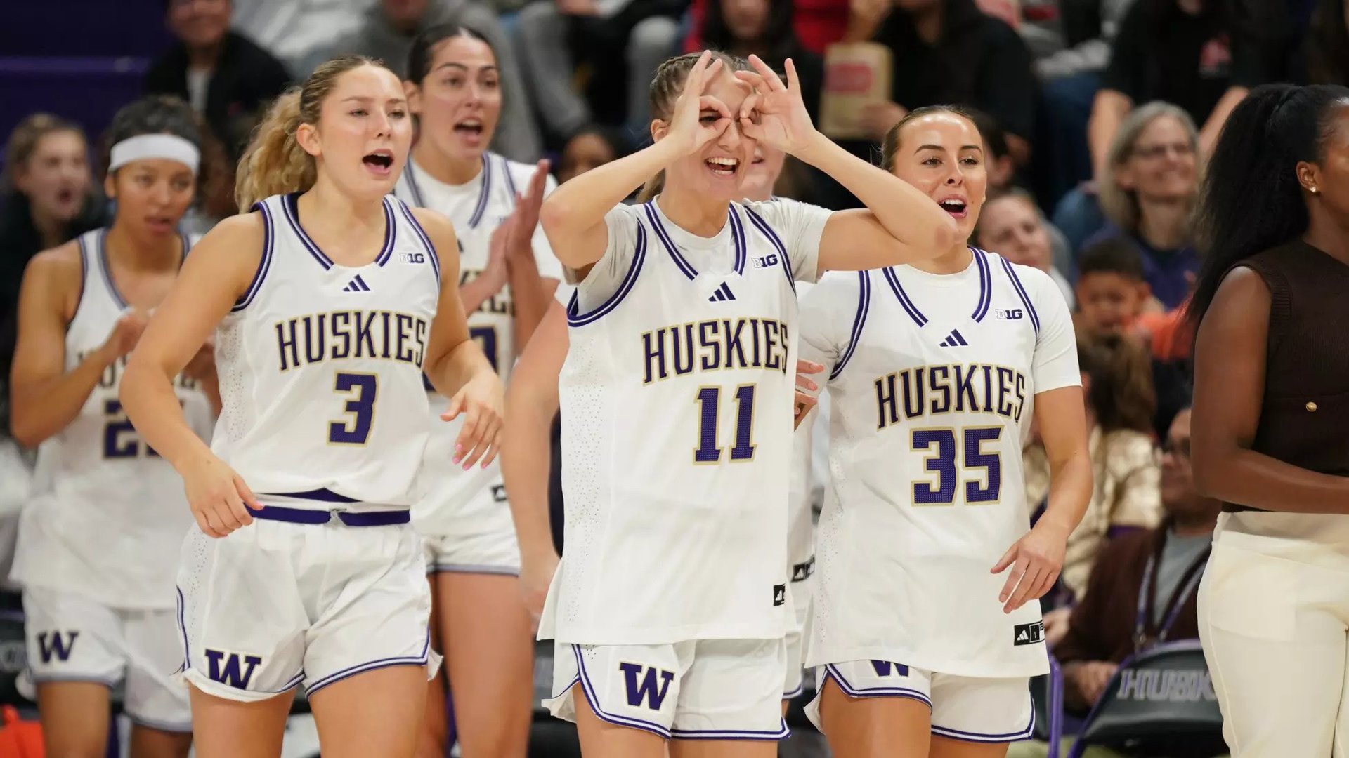 Washington Huskies Women Open 2025-26 Season With Dominant Home Win Over Seattle U
