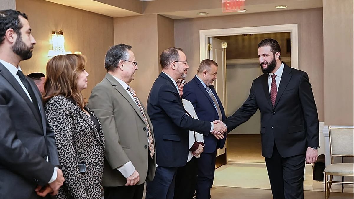 Trump Hosts Syria’s Al-Sharaa at White House as Damascus Moves into U.S-Led Anti-ISIS Coalition