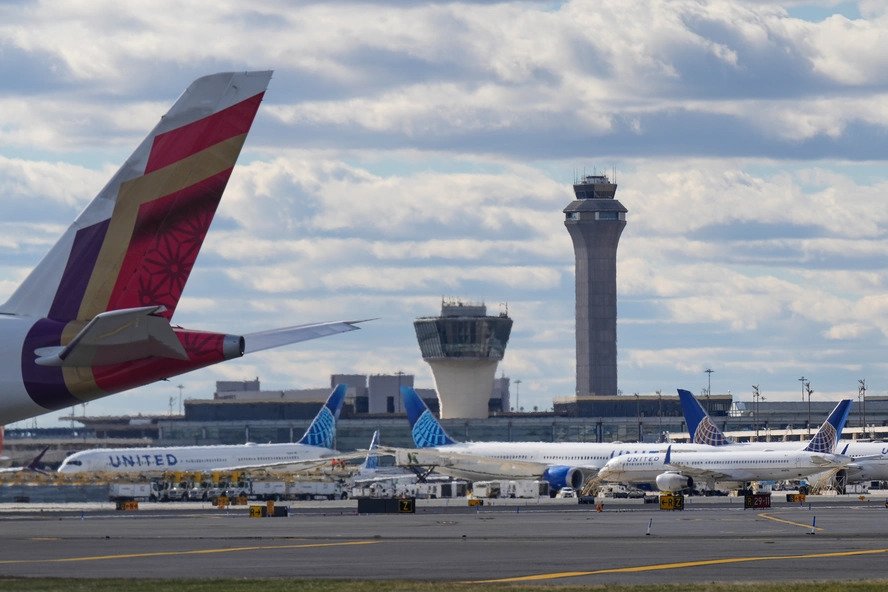 FAA Ends 40-Airport Flight Limits as Shutdown Impact Eases