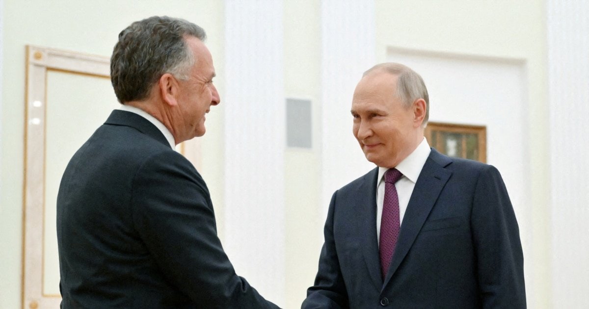 Trump Envoy Steve Witkoff Heads to Moscow as High-Stakes Ukraine Peace Effort Intensifies