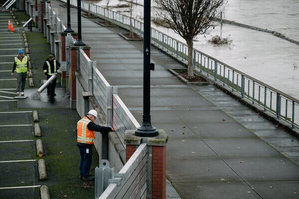 More Than One Hundred Thousand Residents Ordered to Evacuate as Washington Floodwaters Soar