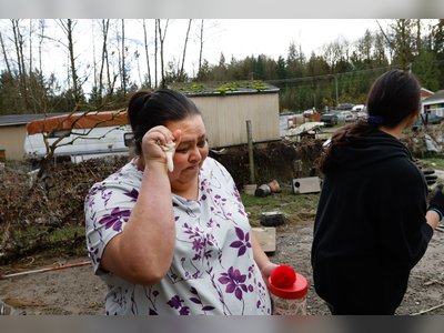 Urgent Evacuations Issued in Seattle Suburbs After Levee Breach Amid Historic Western Washington Flooding
