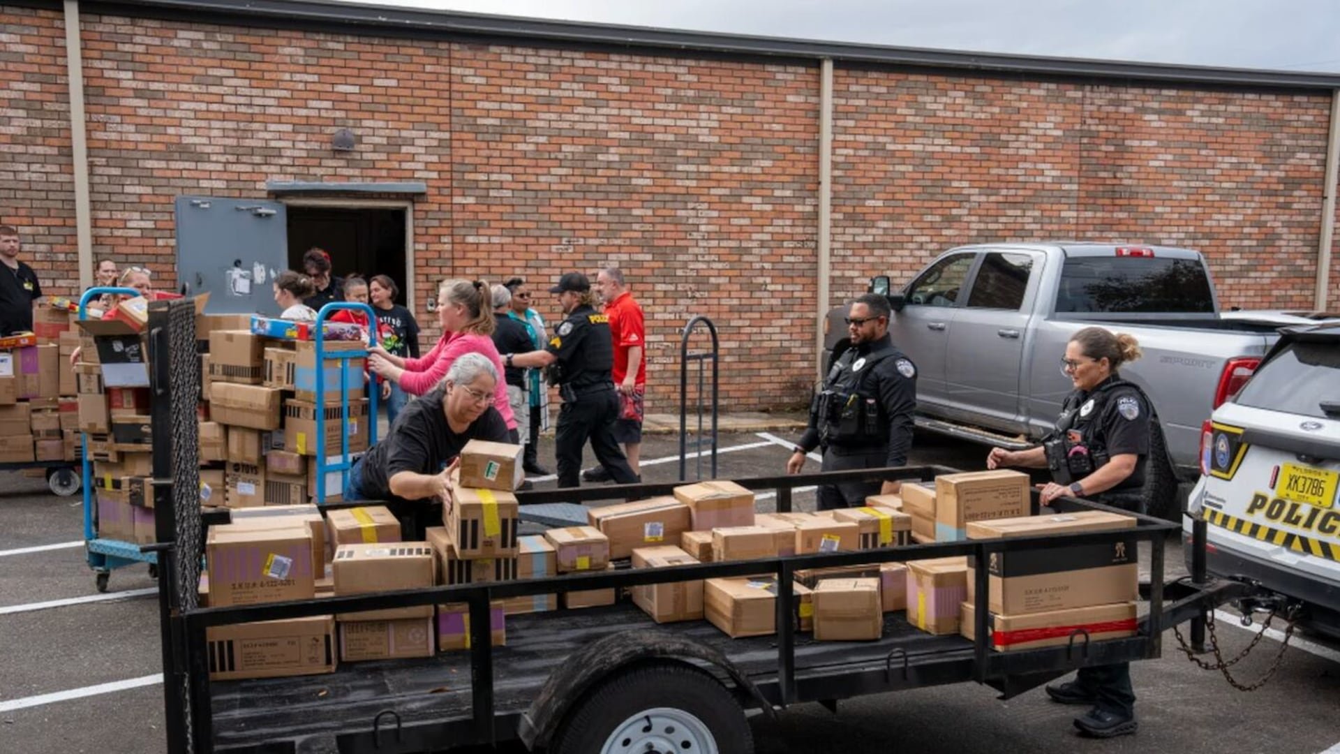 Community Leaders and Organizations Bring Christmas Gifts to North Central Florida Families