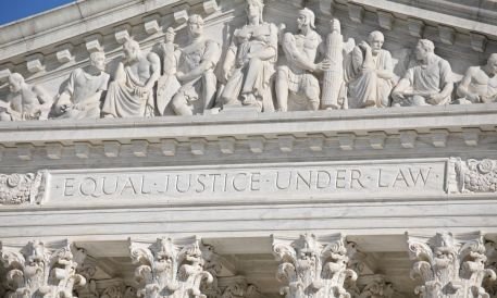 White House Warns Supreme Court Tariff Refunds Could Create Major Administrative Challenge