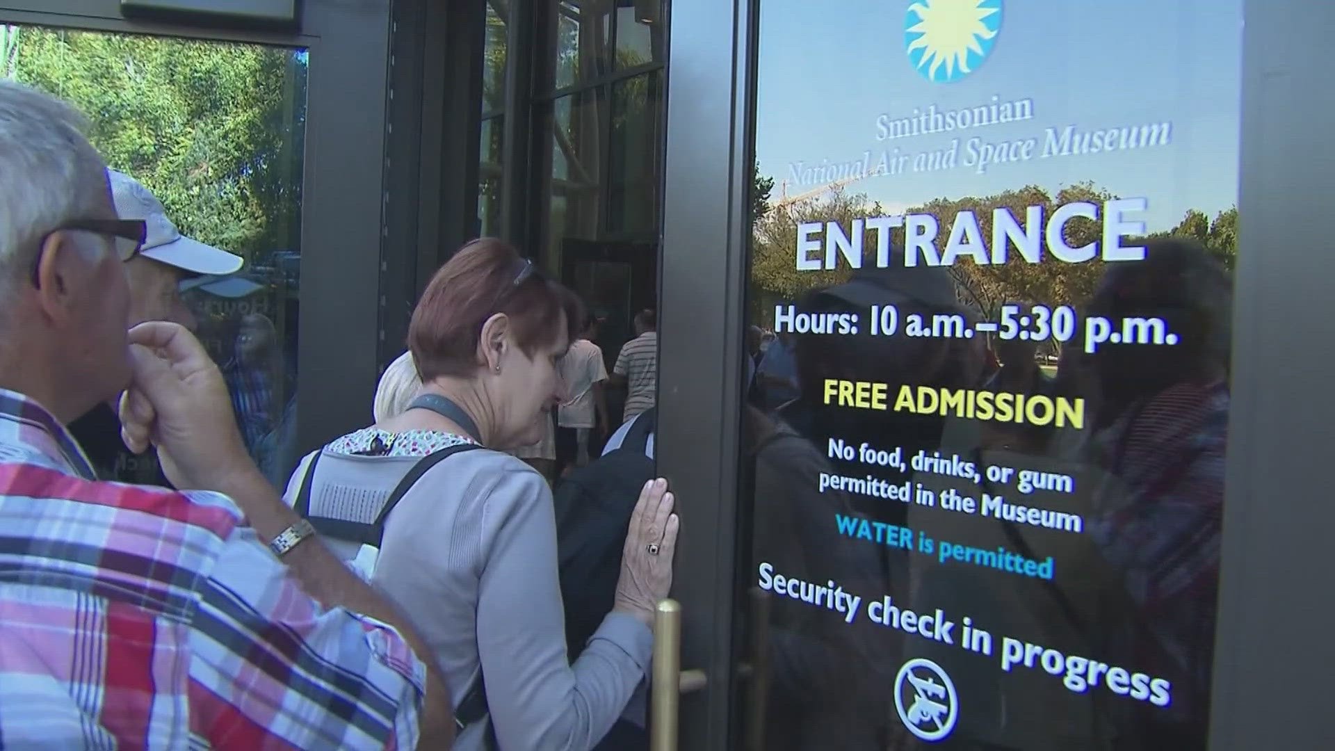 White House Threatens to Withhold Smithsonian Funding as It Demands Sweeping Content Review