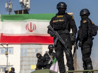 Trump Weighs Iran Response as U.S. Military Constraints and Regional Diplomacy Temper Forceful Action