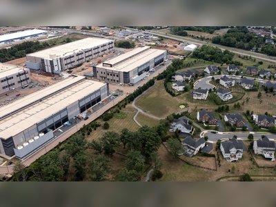 Surging AI Data Centers Strain U.S. Power Grid and Prompt Federal Action