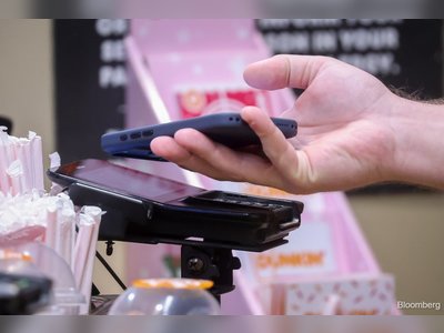 White House Explores Executive Action to Cap Credit Card Interest at Ten Percent