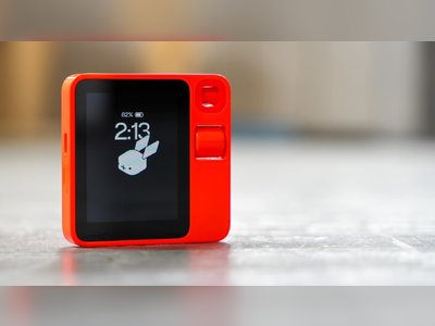 Apple and OpenAI Chase Screenless AI Wearables as the Post-iPhone Interface Battle Heats Up