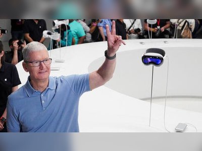 Apple and OpenAI Chase Screenless AI Wearables as the Post-iPhone Interface Battle Heats Up