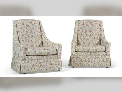 Chairs From Viral Biden-Carter Photo Fetch Nearly $11,000 at Auction