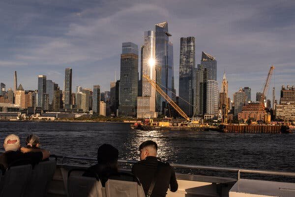 White House Denies Conditioning Infrastructure Funds on Renaming Sites for Trump