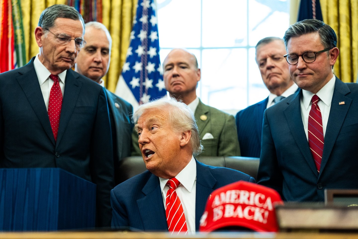 Trump Keeps GOP in Suspense Over Midterms Strategy as Republican Prospects Dim