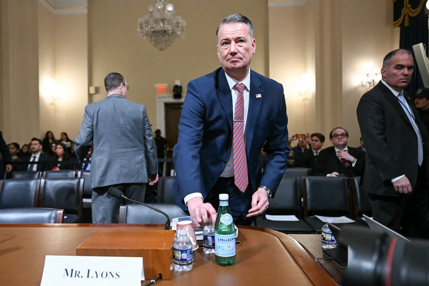 ICE Director Defends Sweeping Deportation Drive Amid Intensifying Political Scrutiny