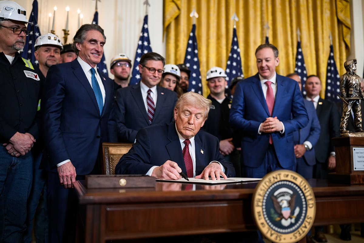 Trump Hosts ‘Champion of Coal’ Event, Advances Federal Support for U.S. Coal Industry