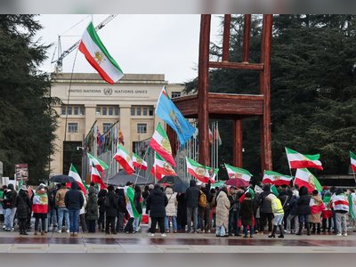 Iran Nuclear Talks Continue Without Breakthrough as U.S. Military Threat Looms