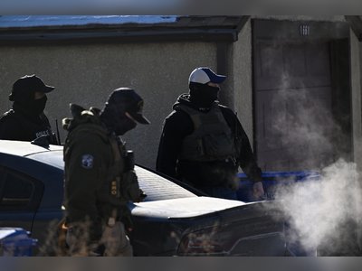 Democratic-Led Cities Seek to Curb ICE Cooperation, Setting Stage for Confrontation with Trump Administration