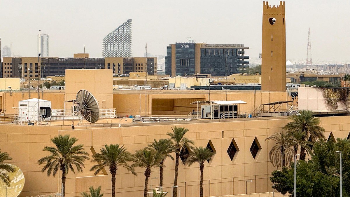 Reports Emerge of Drone Strike Near US Embassy in Saudi Arabia as Americans Told to Shelter