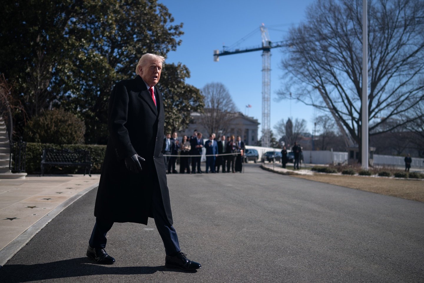 Trump’s Wartime Presidency Takes Shape Through a Distinctive Political Style