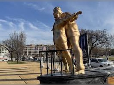 ‘Titanic’-Style Trump Sculpture on National Mall Sparks Public Debate
