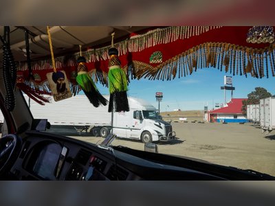 Trump Administration Rule Ends License Renewals for Many Immigrant Truck Drivers