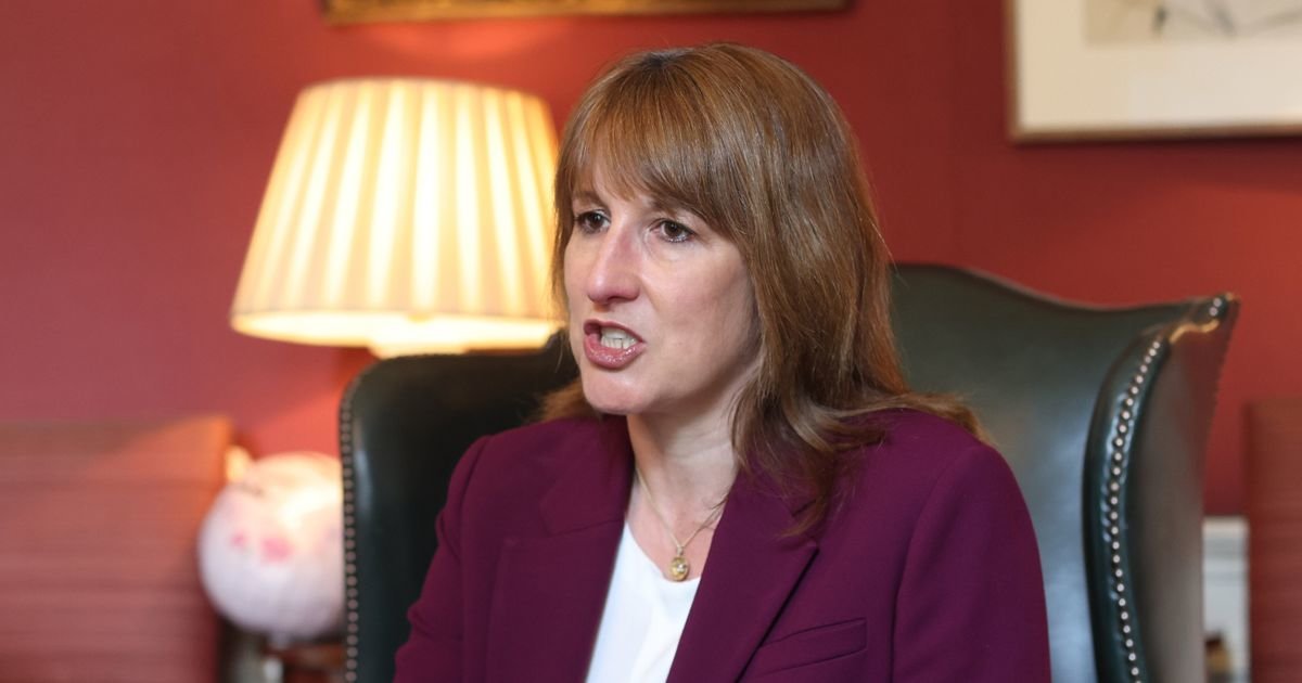 UK Treasury Chief Criticises Impact of Iran Conflict on Households Amid Global Tensions