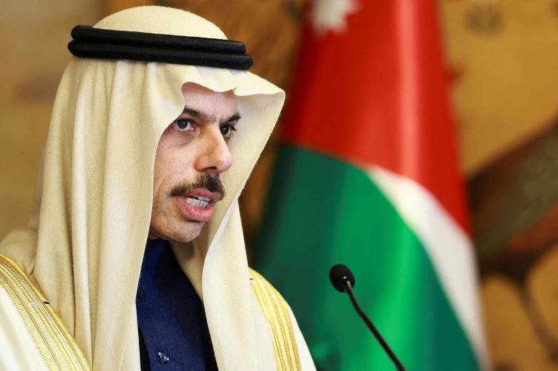 Saudi Arabia Urges Rethink on Iran Sea Blockade Amid Gulf Security Concerns