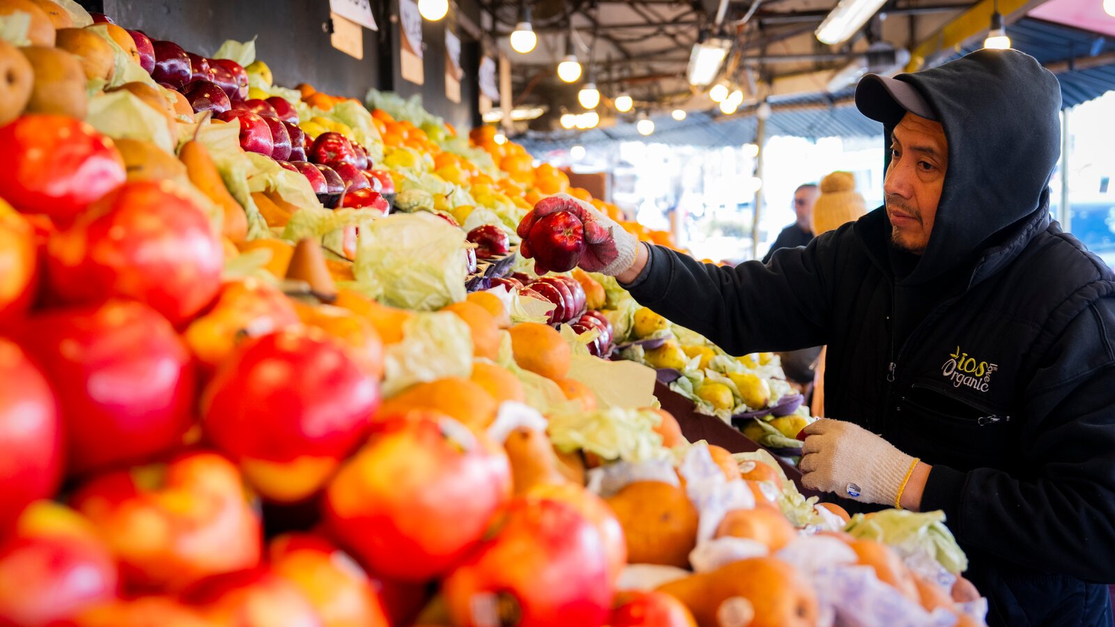 White House Maintains Confidence as Economic Pressures Persist and Conflict Timeline Extends