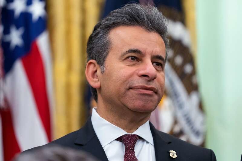 White House Moves to Replace FDA Chief as Agency Faces Internal Strain