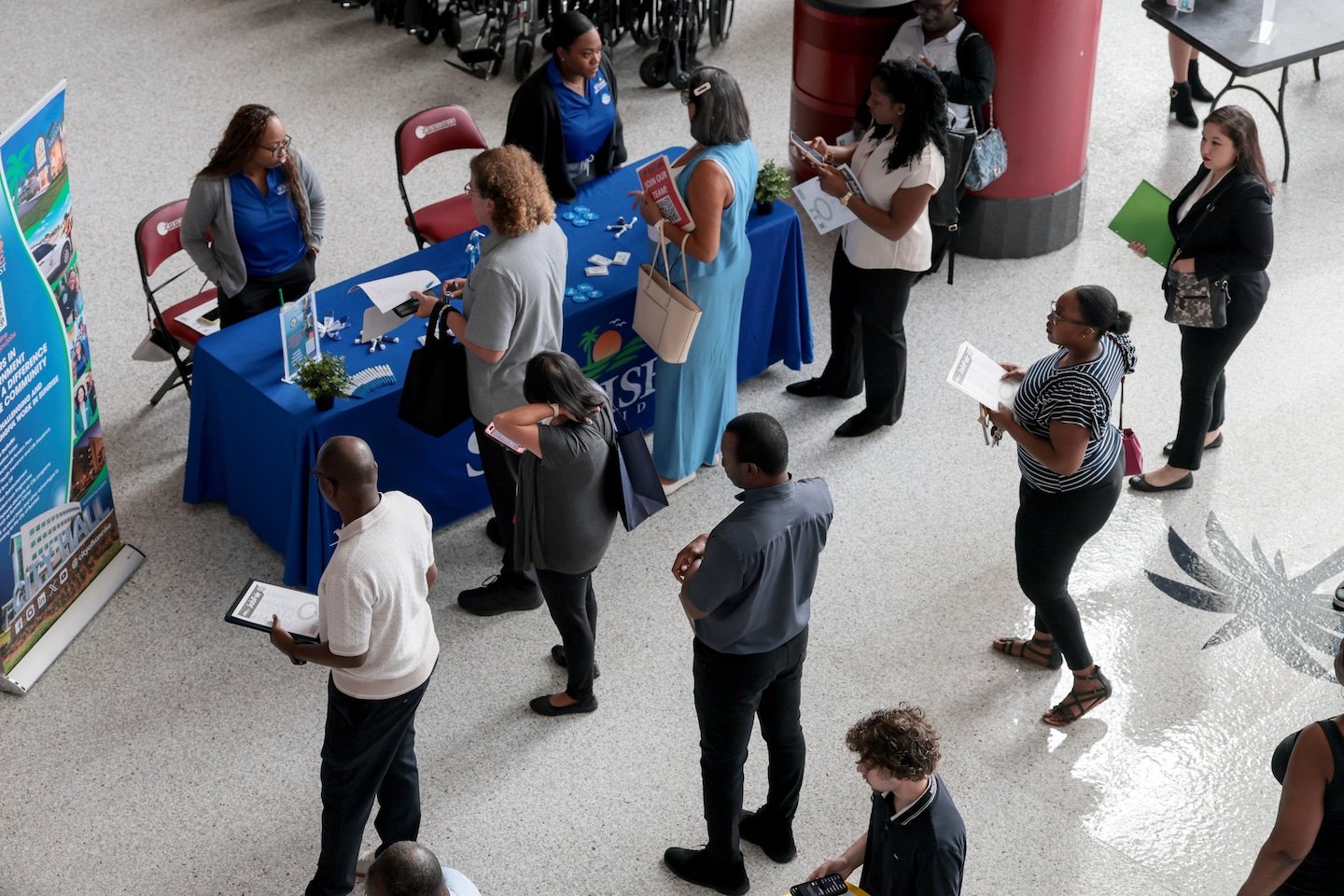 Why the U.S. Job Market Is Increasingly Difficult for Recent College Graduates