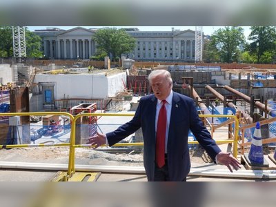 Trump Links Iran Policy to White House Ballroom Tour Amid Ongoing Nuclear Talks