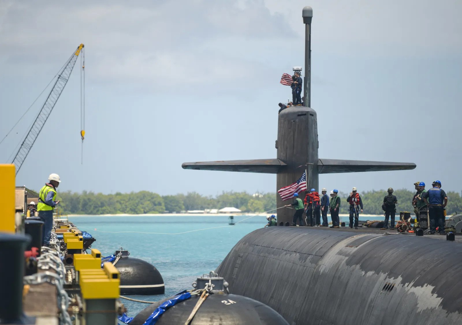 US Senator Urges Pressure on UK Over Military Base Security Amid China Influence Concerns