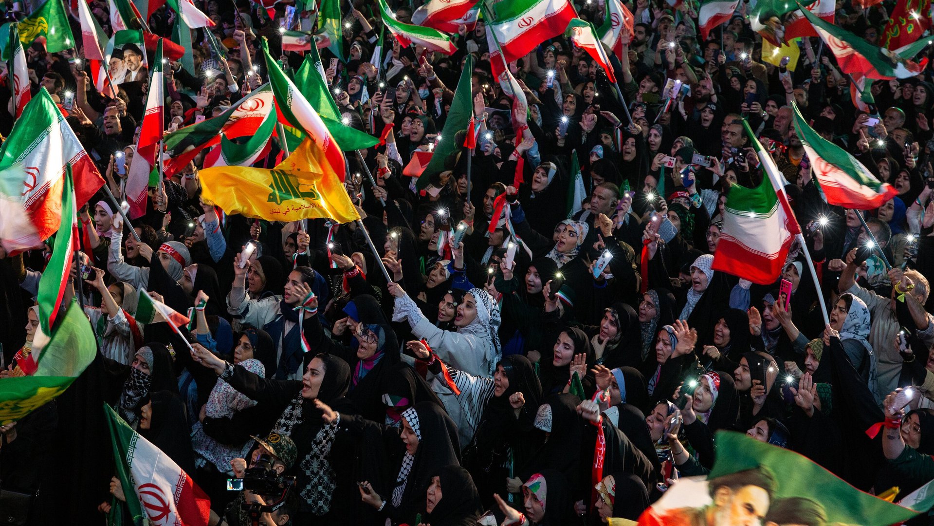Iran Signals Confidence as Nuclear Talks With Washington Shift Into Sanctions and Security Bargaining